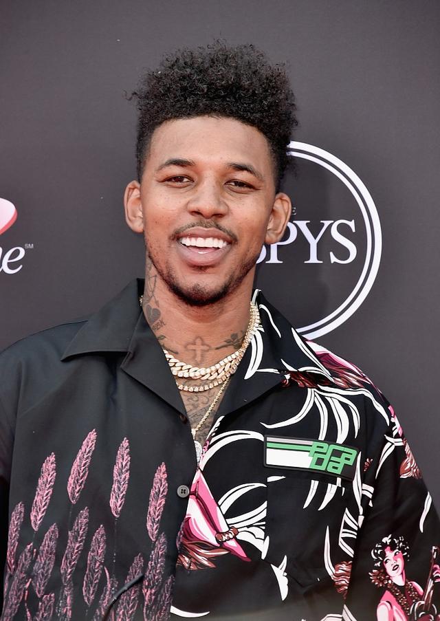 天空体育：谢什科没有重伤，预计最多缺席一个月（天空体育：谢什科伤势不重，最多休战1个月）