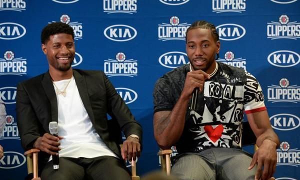 报价超十亿英镑，英媒：派拉蒙获得四年在英国的欧冠转播权（英媒称派拉蒙斥资逾10亿英镑拿下英国欧冠四年转播权）