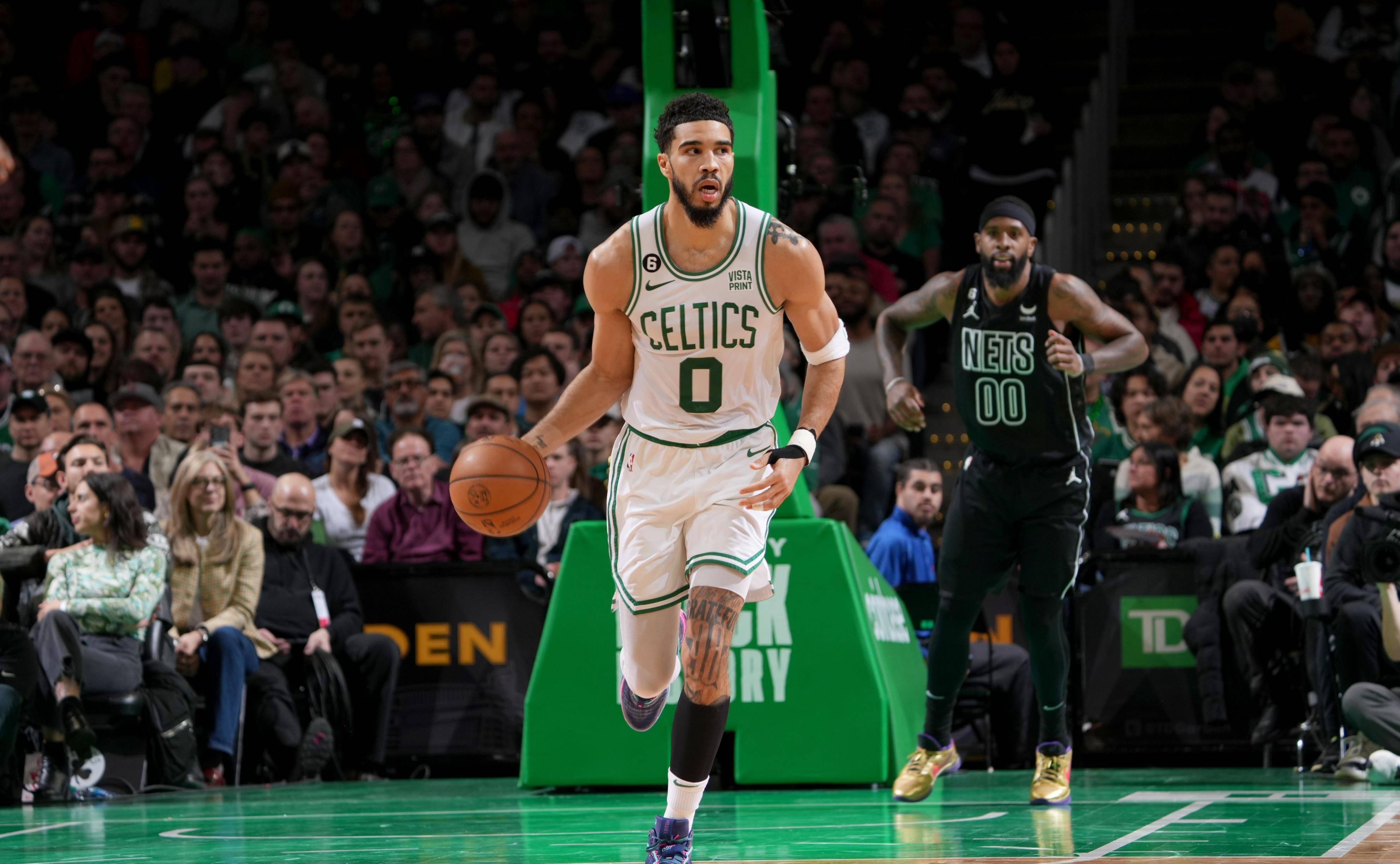 是否需要一名搭档组成双前锋？弗拉霍维奇：这要看教练的决定（是否配双前锋？弗拉霍维奇：由主帅决定）