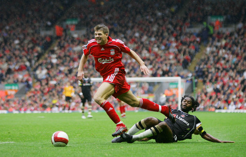 天助拜仁：3-1大冷门,26岁韩国球星闪耀欧洲,德甲第12掀翻德甲第2（3-1爆冷！德甲第12掀翻第2，26岁韩国球星大放异彩，拜仁笑纳利好）