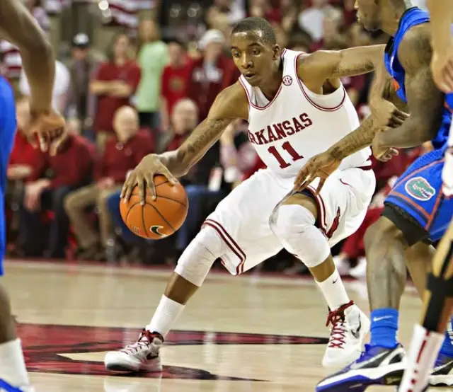 美职联-迈阿密国际3-1夺冠 梅西1策动2助攻斩获第47冠（美职联：迈阿密国际3-1封王 梅西两助攻+策动一球收获生涯第47冠）