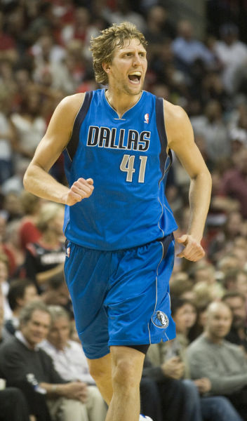 于首轮比赛 于首轮比赛